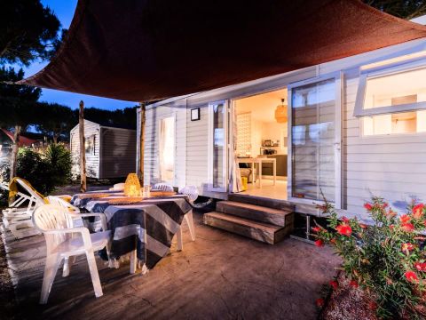 MOBILHOME 5 personnes - Pack Privilège Zone Premium Garden 3 Pièces 4/5 Personnes Climatisé + TV