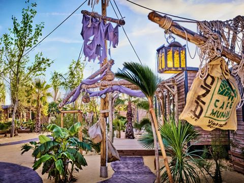 Pirates World Village-club Les Sables d'Or - Camping Hérault - Image N°2