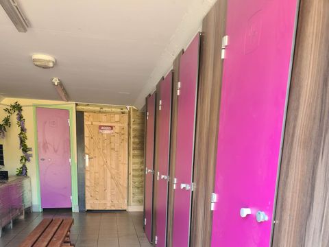 Emplacement - Emplacement : 1 véhicule sans électricité inclus 2 personnes