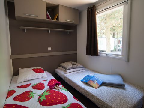 MOBILHOME 6 personnes - 2 chambres 4 adultes et 2 enfants,