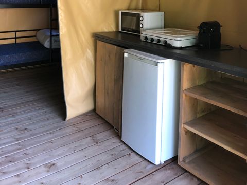 TENTE TOILE ET BOIS 5 personnes - SAFARI (Sans sanitaires)