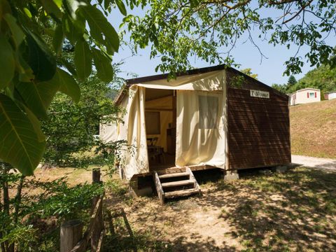 Mobilhome 6 personnes - Standard 32m² - 3 chambres - Terrasse couverte - TV - Climatisation