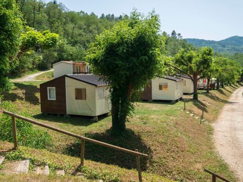Mobilhome 6 personnes - Standard 32m² - 3 chambres - Terrasse couverte - TV - Climatisation