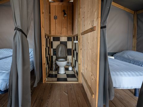 Tente en toile et en bois 4 personnes - Tente glamping Les Issambres