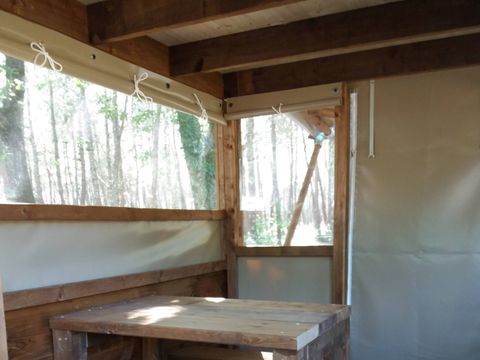 Tente en toile et en bois 2 personnes - BIVOUAC (Sans sanitaires) Animaux non admis