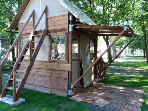 Tente en toile et en bois 2 personnes - BIVOUAC (Sans sanitaires) Animaux non admis