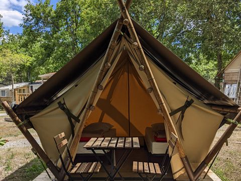 Tente en toile et en bois 2 personnes - MOOREA (Sans sanitaires et cuisine) Animaux non admis