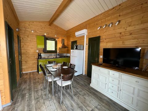 CHALET 6 personnes - Chalet Savania PREMIUM46 34 m² (2 chambres) + terrasse couverte de 13 m² + TV + clim réversible 4/6 pers