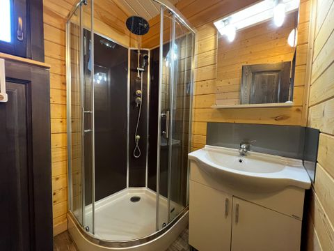 CHALET 5 personnes - Chalet CONFORT Monia 27 m² (2 chambres) + terrasse couverte de 10m² + clim réversible 4/5 pers