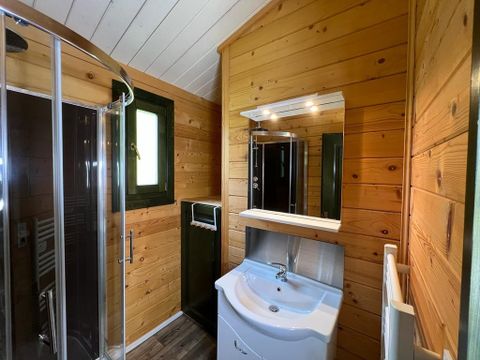 CHALET 5 personnes - Chalet CONFORT Monia 27 m² (2 chambres) + terrasse couverte de 10m² + clim réversible 4/5 pers