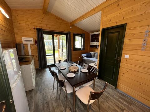CHALET 5 personnes - Chalet CONFORT Monia 27 m² (2 chambres) + terrasse couverte de 10m² + clim réversible 4/5 pers