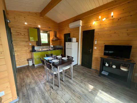 CHALET 4 personnes - Chalet Sequoia PREMIUM 34 m² (2 chambres) + double terrasse de 13 m² (couverte) + clim réversible 4/6 pers