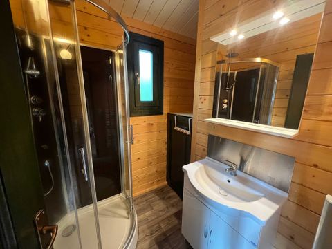 CHALET 4 personnes - Chalet Sequoia PREMIUM 34 m² (2 chambres) + double terrasse de 13 m² (couverte) + clim réversible 4/6 pers