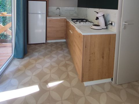 MOBILHOME 4 personnes - Cottage Ohara Côté Jardin Premium - 30m²-2 chambres -Terrasse semi couv- Vue sur la forêt- LV 4 pers