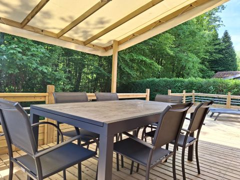 MOBILHOME 6 personnes - Cottage Ohara Côté Jardin Premium 36m² - 3 chambres + Terrasse + TV + LV + Clim + Vue sur la forêt