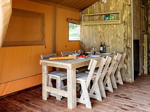 Tente en toile et en bois 6 personnes - Tente Safari Lodge | 3 Ch. | 6 Pers. | 1 SDB | Clim.