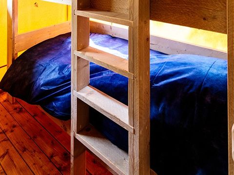 Tente en toile et en bois 6 personnes - Tente Safari Lodge | 3 Ch. | 6 Pers. | 1 SDB | Clim.