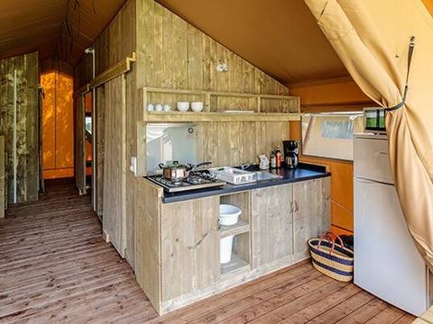 Tente en toile et en bois 6 personnes - Safari Lodge | 3 Ch. | 6 Pers. | Clim.