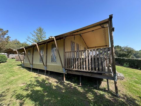 Tente en toile et en bois 6 personnes - Safari Lodge | 3 Ch. | 6 Pers. | Clim.