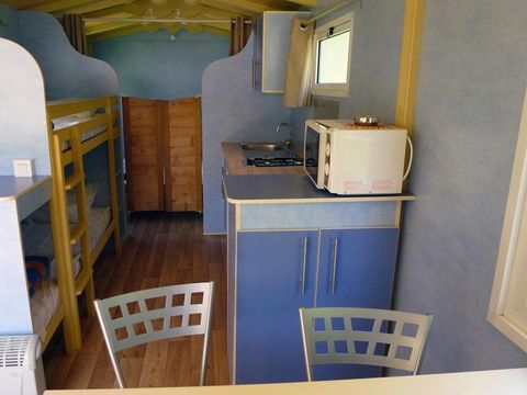 Hébergement 4 personnes - sans sanitaires 17 m²