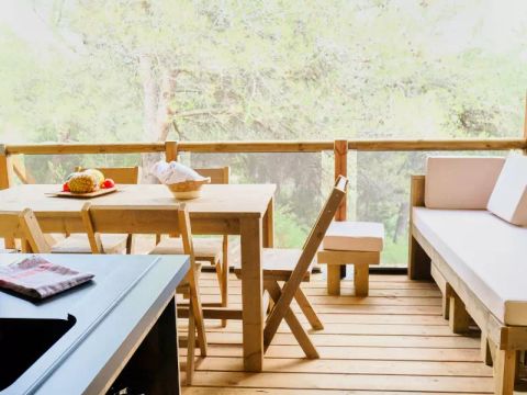 Tente en toile et en bois 5 personnes - Lodge Premium 3 Pièces 5 Personnes Climatisé