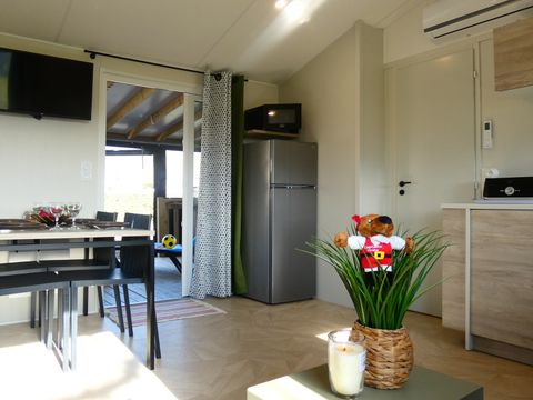 MOBILHOME 6 personnes - Gamme TRIO Premium avec Jacuzzi