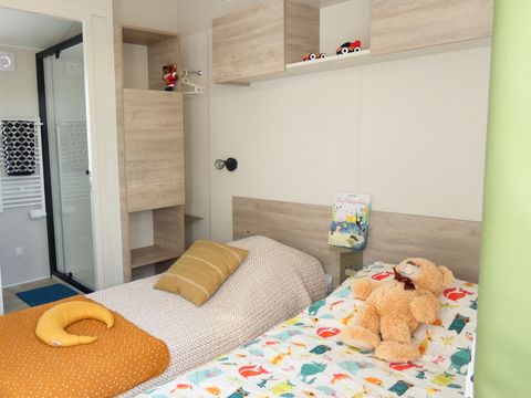 MOBILHOME 4 personnes - Gamme Duo Premium avec Jacuzzi