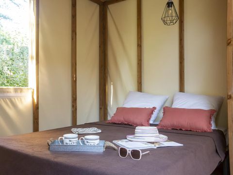 BUNGALOW 4 personnes - LODGE Maori sans sanitaire