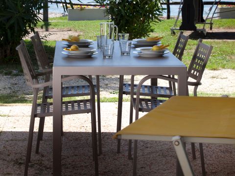 MOBILHOME 4 personnes - CON VISTA LAGO 24m con terrazzo aperto