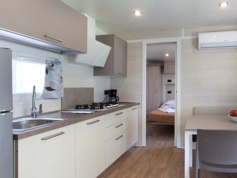 MOBILHOME 4 personnes - CON VISTA LAGO 24m con terrazzo aperto