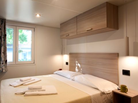 MOBILHOME 4 personnes - SENZA VISTA LAGO Lord 50mq PMR