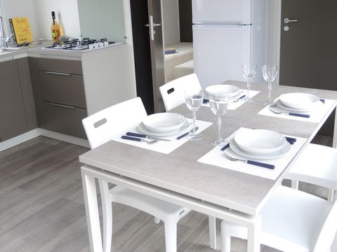 Mobilhome 6 personnes - COTTAGE - 3 chambres - TV
