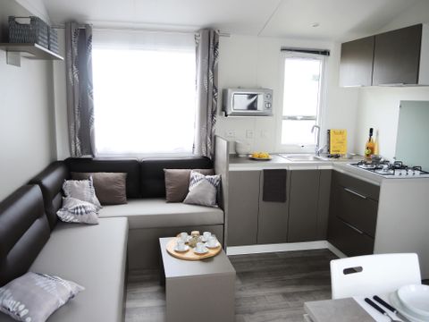 MOBILHOME 6 personnes - 4 pièces 6 Personnes + TV