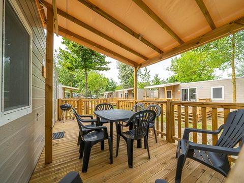 MOBILHOME 6 personnes - Comfort | 3 Ch. | 6 Pers. | Terrasse surélevée | Clim. | TV