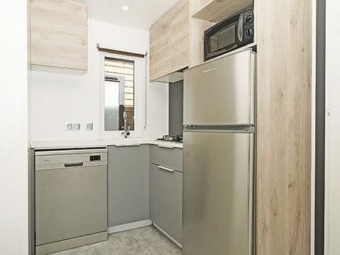 MOBILHOME 6 personnes - Premium | 3 Ch. | 6 Pers. | Terrasse Couverte | 2 SDB | Clim. | TV