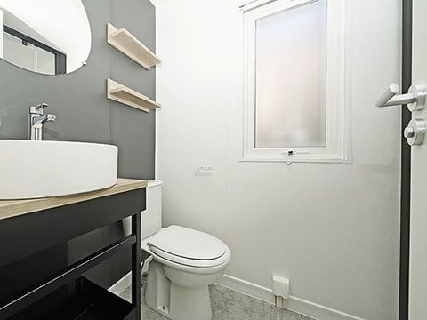 MOBILHOME 6 personnes - Premium | 3 Ch. | 6 Pers. | Terrasse Couverte | 2 SDB | Clim. | TV