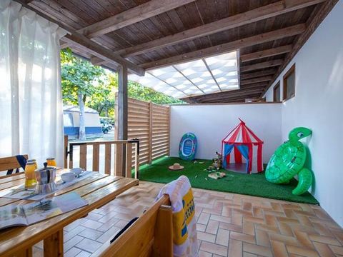 Chalet 4 personnes - PEONIA (équipement bébé inclus)