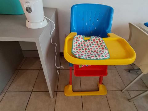 Chalet 4 personnes - PEONIA (équipement bébé inclus)