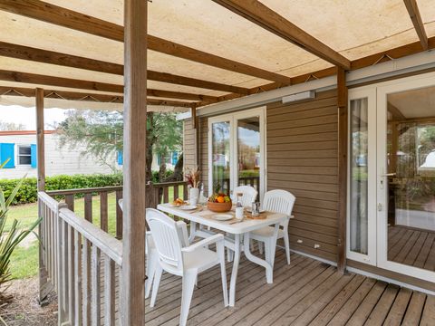 LODGE 4 personnes - Lodge Deluxe Animaux pas Admis