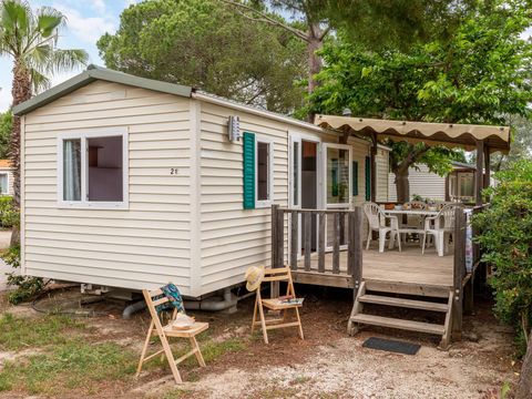MOBILHOME 4 personnes - Mobil-home | Classic | 2 Ch. | 4 Pers. | Terrasse surélevée | Clim. MOBILHOME 4 personnes - Mobil-home | Classic | 2 Ch. | 4 Pers. | Terrasse surélevée | Clim.