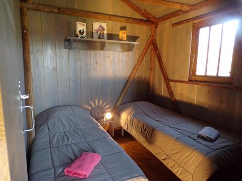 HÉBERGEMENT INSOLITE 5 personnes - LODGE TOILEE SUR PILOTIS HÉBERGEMENT INSOLITE 5 personnes - LODGE TOILEE SUR PILOTIS