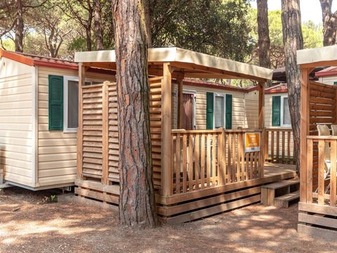Mobilhome 4 personnes - Classic | 2 Ch. | 4 Pers. |* Terrasse surélevée* | 1 SDB | Clim