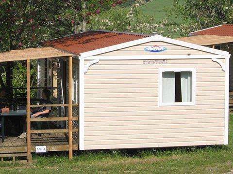 Mobilhome 4 personnes - Confort + 30m² (2 chambres) + terrasse couverte