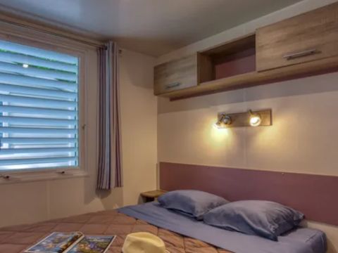 MOBILHOME 6 personnes - Mobil-Home Confort 32m² Malaga - 3 chambres + Terrasse couverte, clim, TV, Lave-vaisselle 6 pers