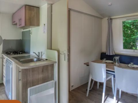MOBILHOME 6 personnes - Mobil-Home Confort 32m² Malaga - 3 chambres + Terrasse couverte, clim, TV, Lave-vaisselle 6 pers
