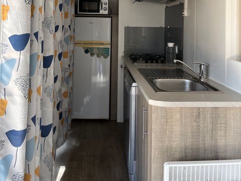 MOBILHOME 6 personnes - Confort 32m² Malaga - 3 chambres + Terrasse couverte, clim, TV, Lave-vaisselle