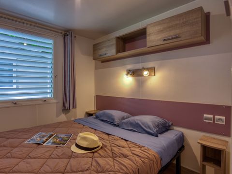 MOBILHOME 6 personnes - Confort 32m² Malaga - 3 chambres + Terrasse couverte, clim, TV, Lave-vaisselle