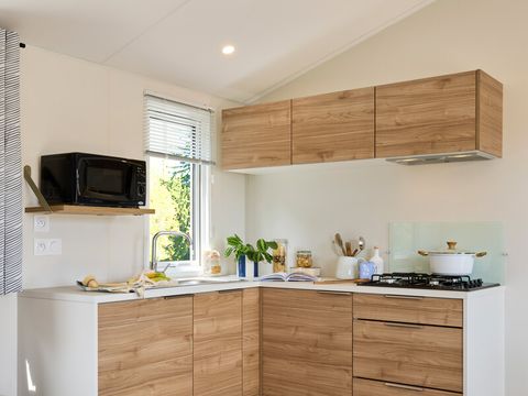 MOBILHOME 6 personnes - Mobil-Home Toscane Premium 33m² - 3 chambres + Terrasse couverte + CLIM + TV + LV