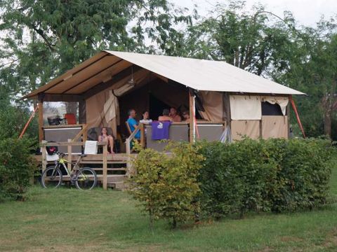 HÉBERGEMENT INSOLITE 5 personnes - TENTE LODGE sans sanitaires
