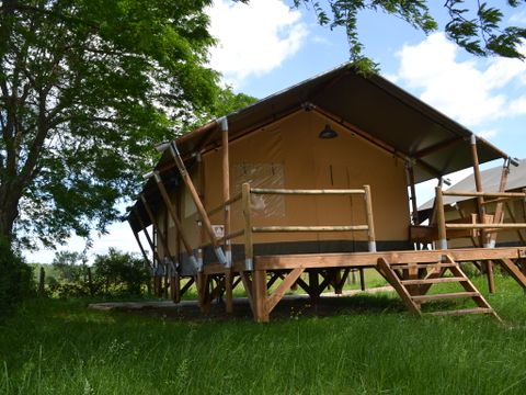 HÉBERGEMENT INSOLITE 5 personnes - TENTE LODGE sans sanitaires